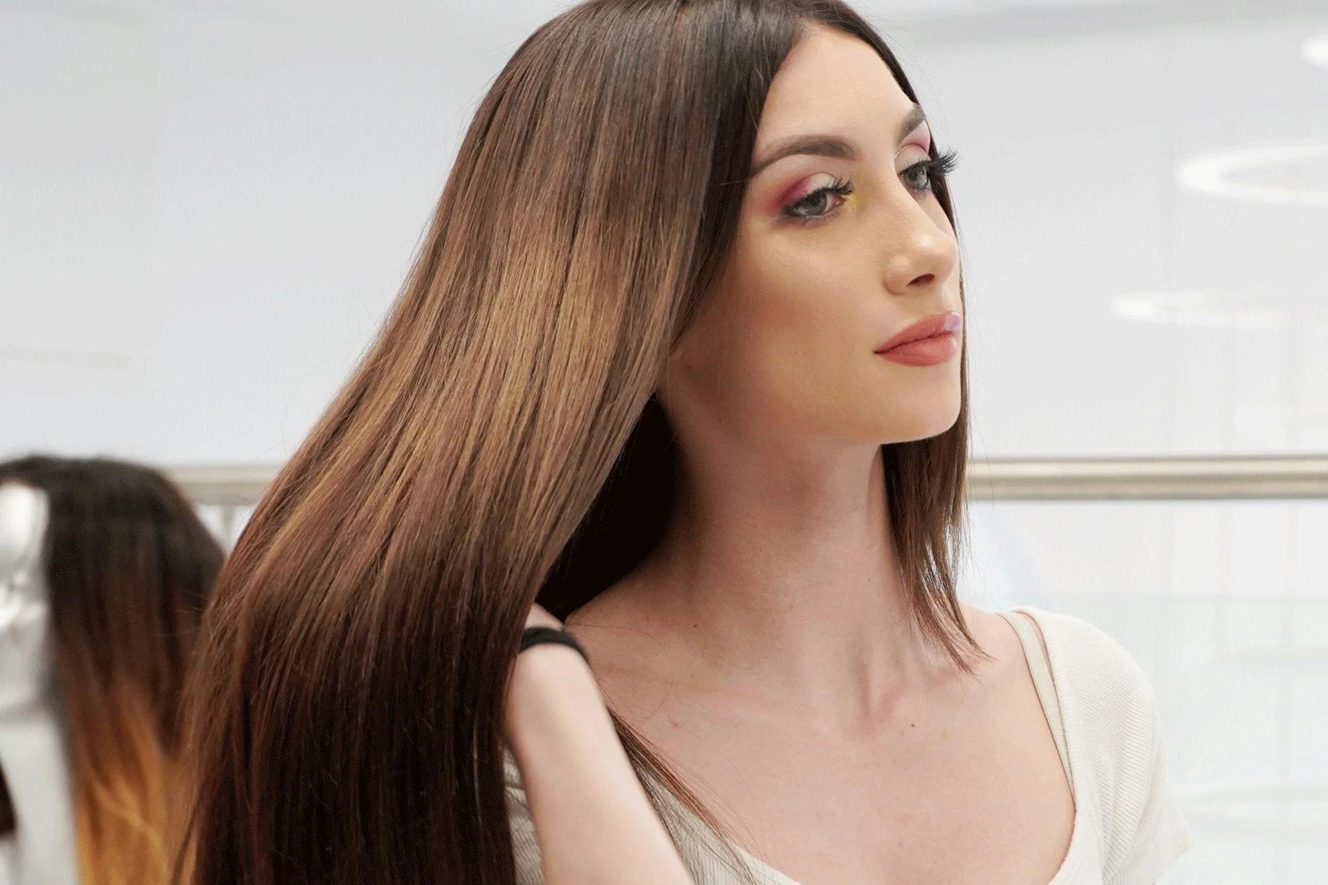 como poner extensiones de clip en pelo fino - Cómo combinar extensiones con cabello corto y fino