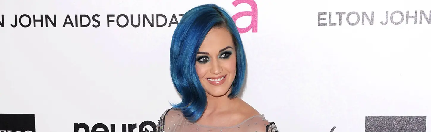 como teñir las puntas del pelo de color azul - Cómo mantener el tono azul en el cabello