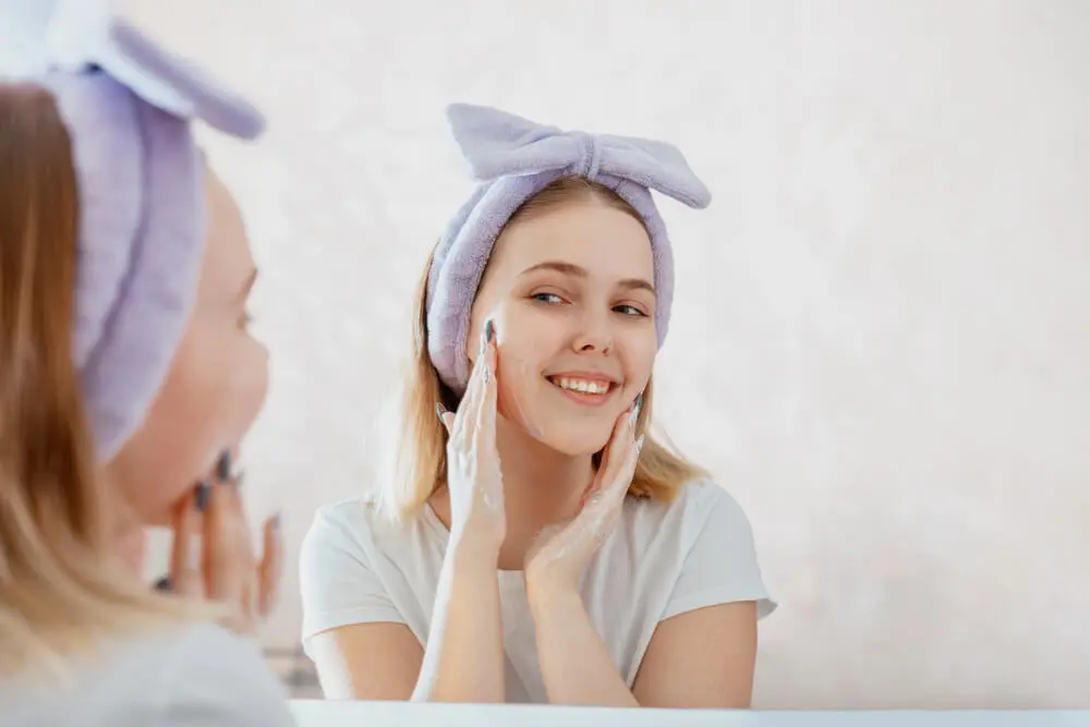 cepillo de pelo en la cara - Cómo se usa el cepillo de limpieza facial