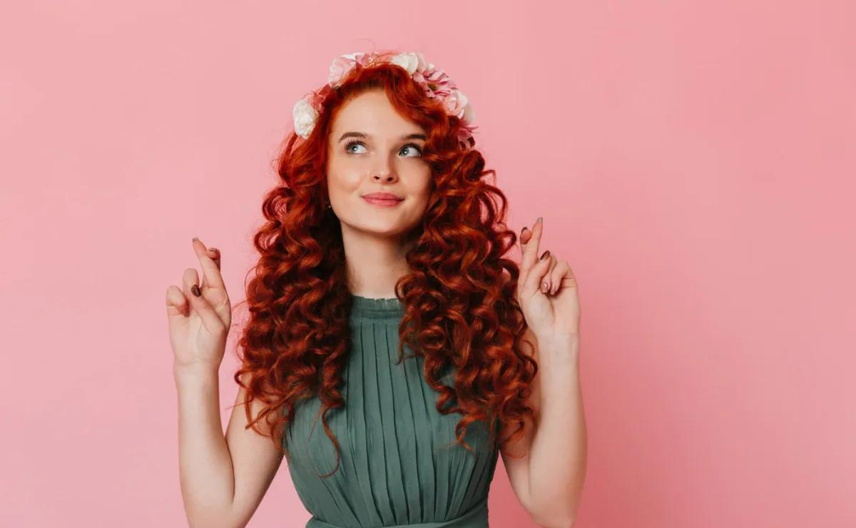 que hace el talco en el pelo - Cómo usar el talco en el cabello