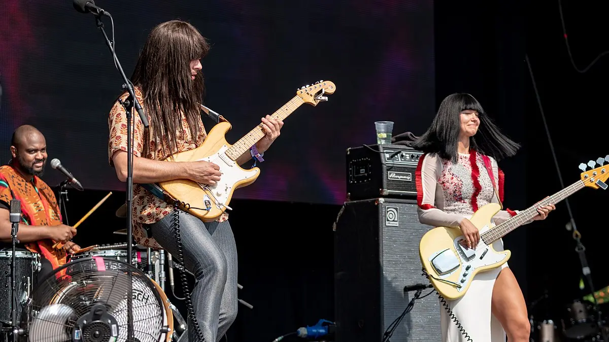 laura lee khruangbin sin peluca - Qué género es Khruangbin