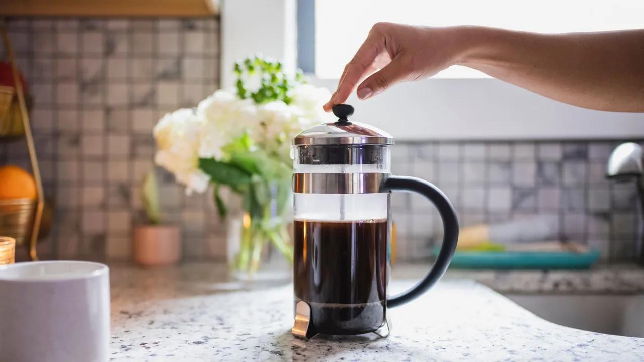 cafe en el pelo para que sirve - Qué pasa si le pongo café a mi shampoo